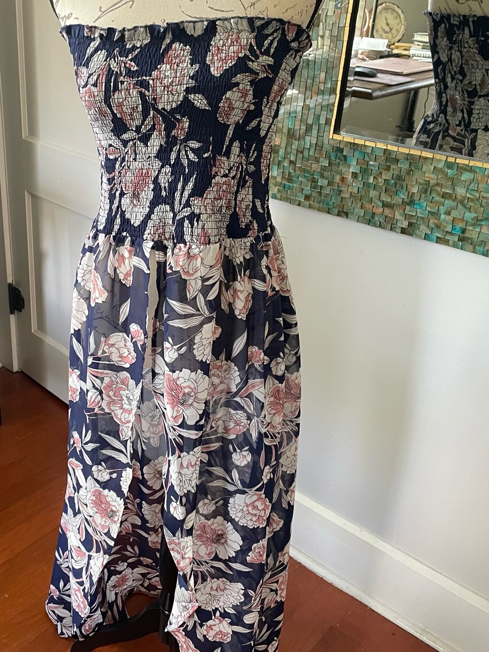 Venus STRAPLESS FLORAL HIGH LOW TOP